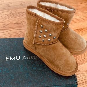 girl boots chestnut size 11 new